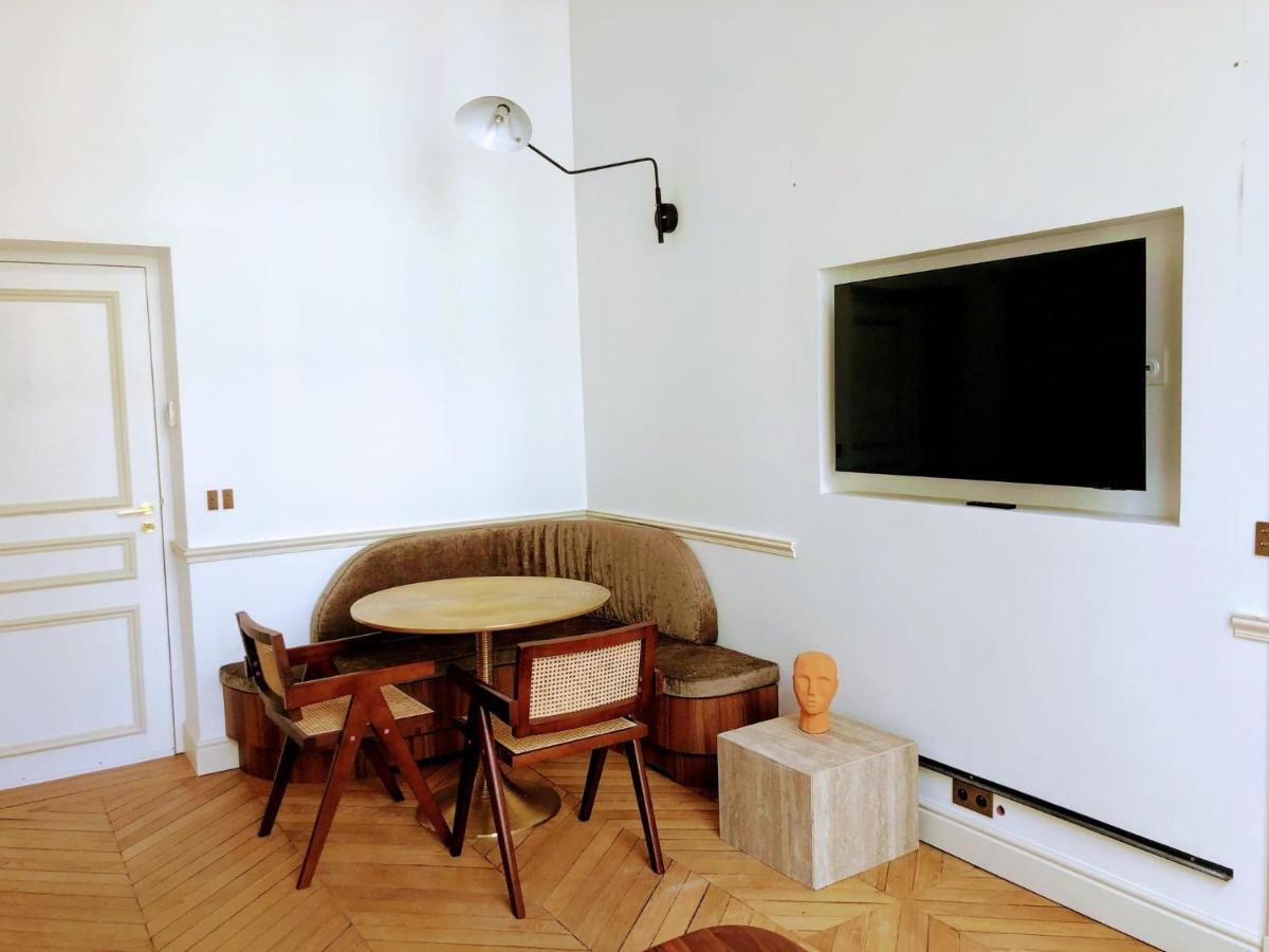 Appartement De Standing 2 - Tour Eiffel/Invalides ปารีส ภายนอก รูปภาพ